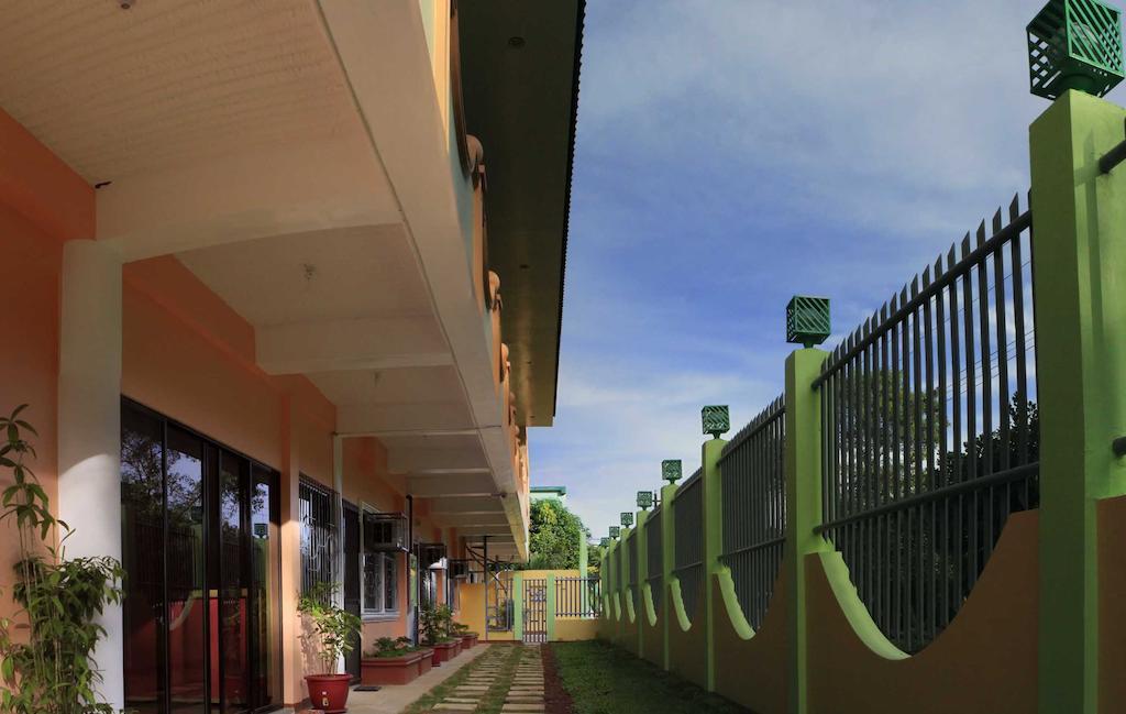 Amerson Pension Place Puerto Princesa Exterior foto