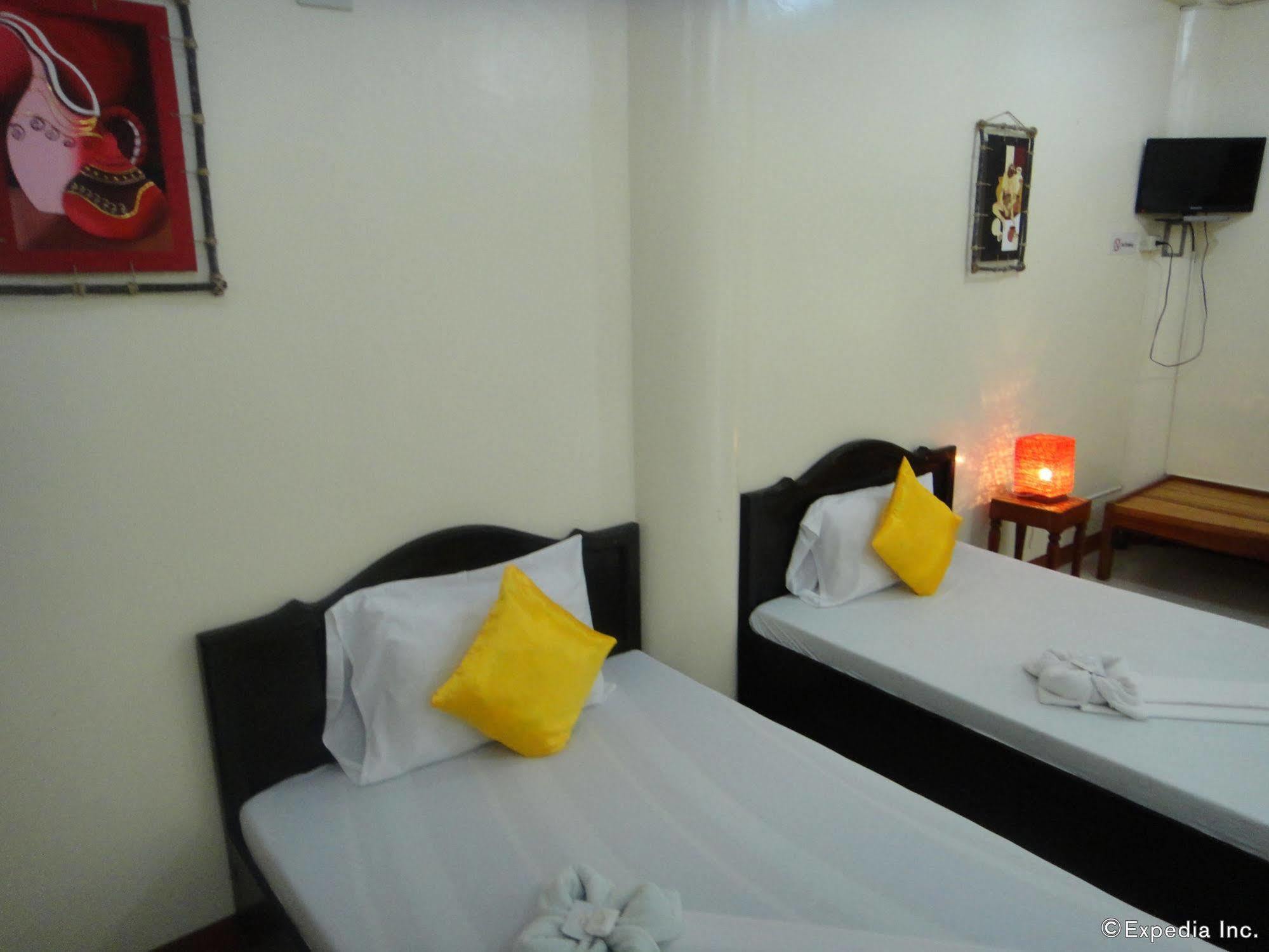 Amerson Pension Place Puerto Princesa Exterior foto