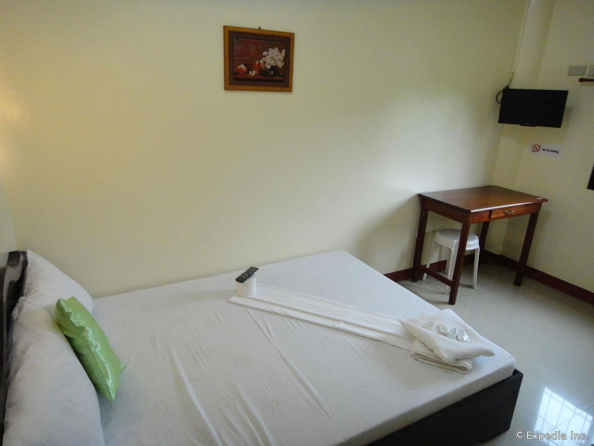 Amerson Pension Place Puerto Princesa Exterior foto